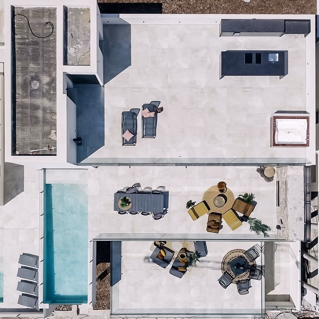 Nowo wybudowana willa z widokiem na morze na sprzedaż w Ciudad Quesada – designerska architektura, basen bez granic, panoramiczne horyzonty