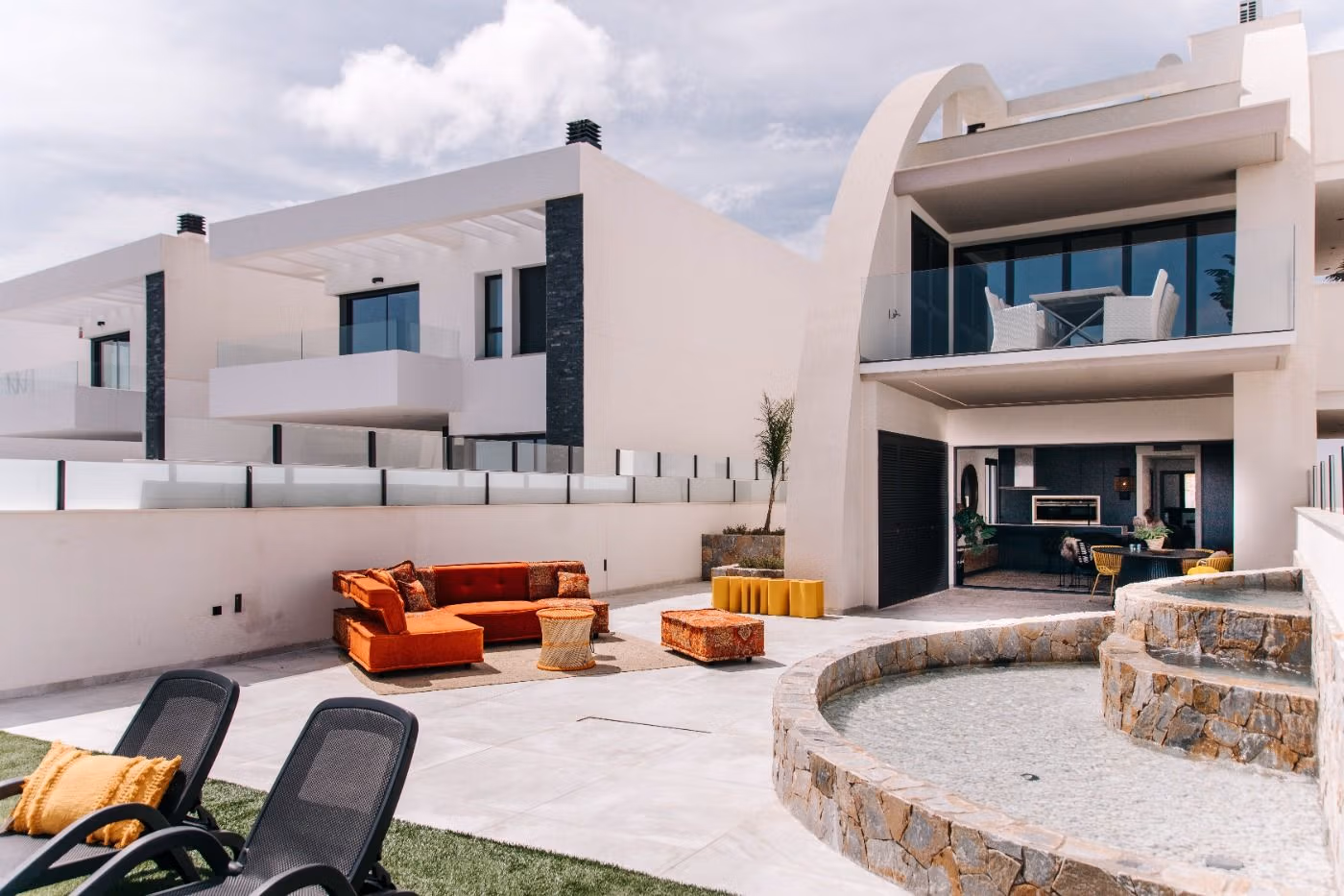 Luxuriöses, modernes Doppelhaus mit vier Schlafzimmern von La Marquesa Golf – Ciudad Quesada