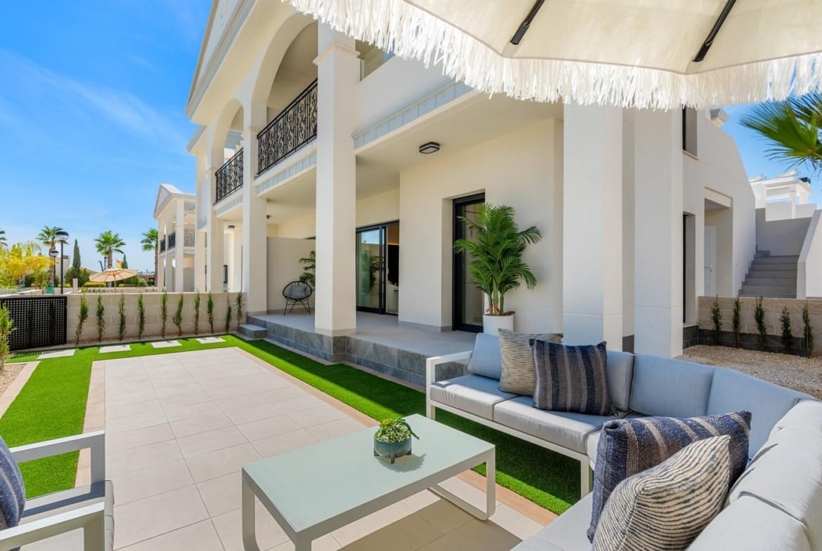 Modern 3-bedroom Ground Floor Apartments with Private Garden in Ciudad Quesada