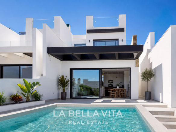 New Build Villas with Private Pool for sale in Aguas Nuevas, Torrevieja