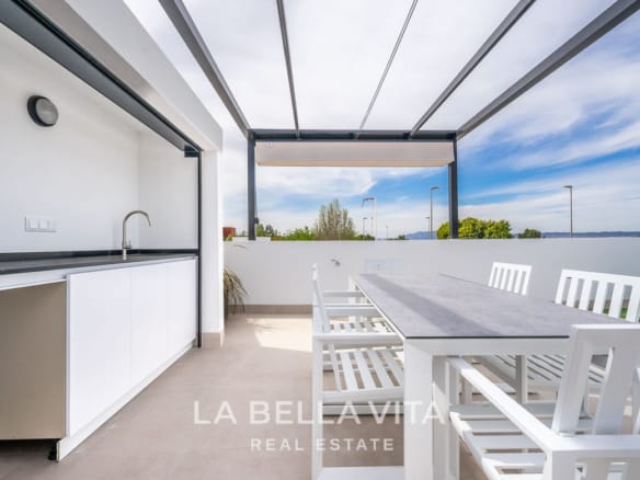 Single-Level New Build Villas for Sale in Roldán – Private Pool, Solarium & Village Lifestyle