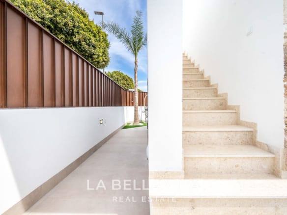 Single-Level New Build Villas for Sale in Roldán – Private Pool, Solarium & Village Lifestyle