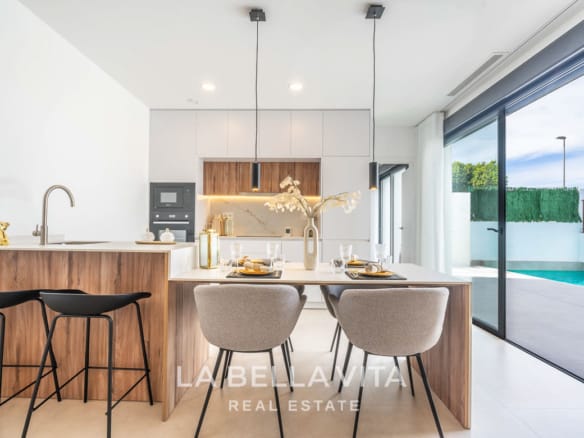 Single-Level New Build Villas for Sale in Roldán – Private Pool, Solarium & Village Lifestyle