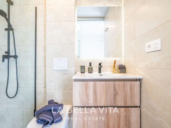 Single-Level New Build Villas for Sale in Roldán – Private Pool, Solarium & Village Lifestyle