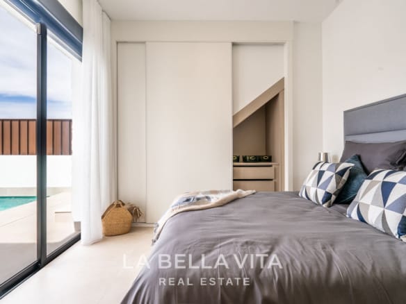 Single-Level New Build Villas for Sale in Roldán – Private Pool, Solarium & Village Lifestyle