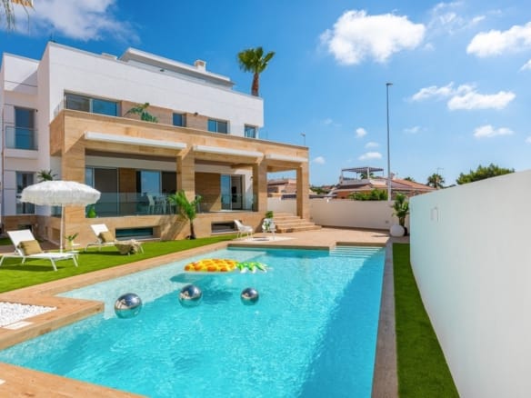 Elegant 4 Bedroom New Build Villa with Private Pool for Sale in Ciudad Quesada