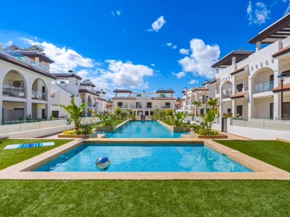 New Build Mediterranean 3-Bedroom Top Floor Apartment with Solarium for Sale in Ciudad Quesada