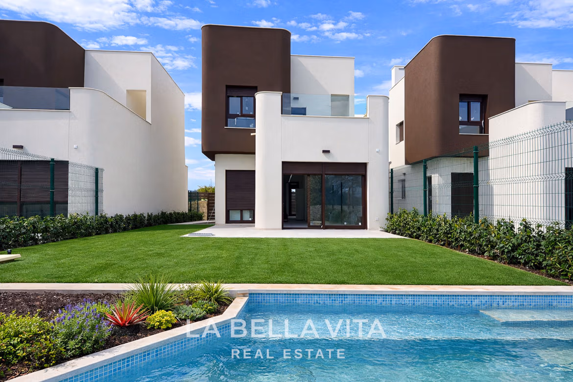 New Build Frontline Villas with Private Pool for Sale in Lo Romero Golf, Pilar de la Horadada
