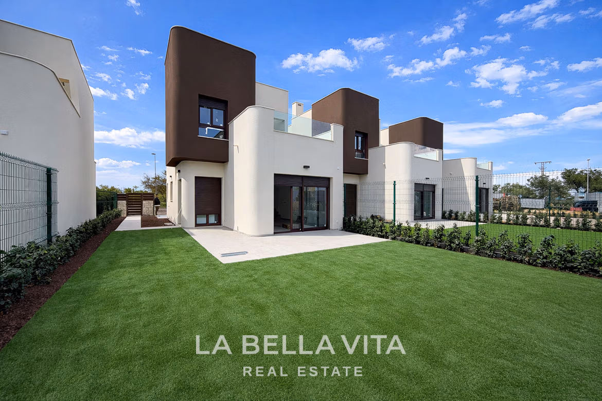 New Build Frontline Villas with Private Pool for Sale in Lo Romero Golf, Pilar de la Horadada