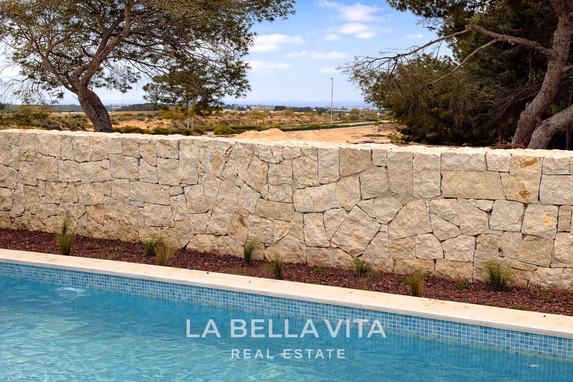 New Build Frontline Villas with Private Pool for Sale in Lo Romero Golf, Pilar de la Horadada