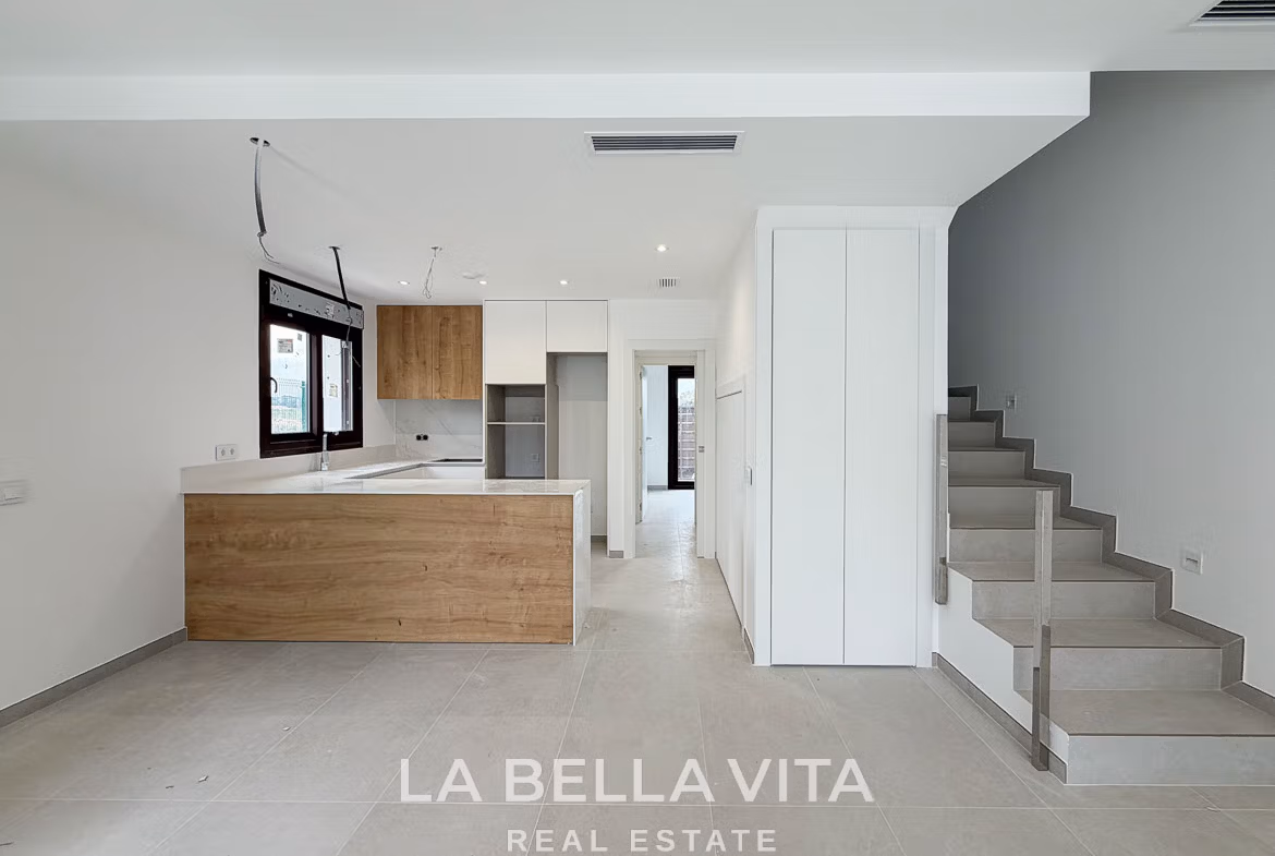New Build Frontline Villas with Private Pool for Sale in Lo Romero Golf, Pilar de la Horadada