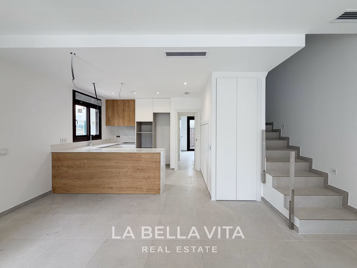 New Build Frontline Villas with Private Pool for Sale in Lo Romero Golf, Pilar de la Horadada