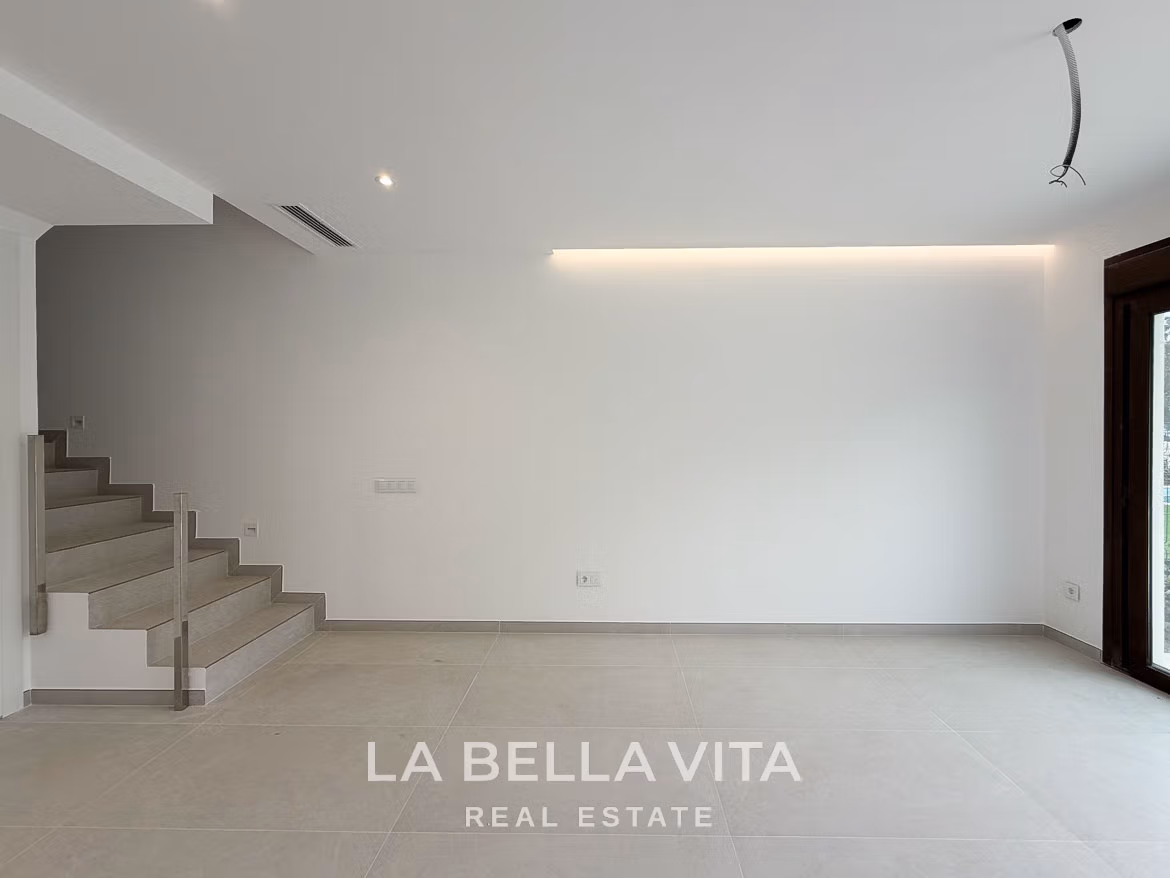 New Build Frontline Villas with Private Pool for Sale in Lo Romero Golf, Pilar de la Horadada