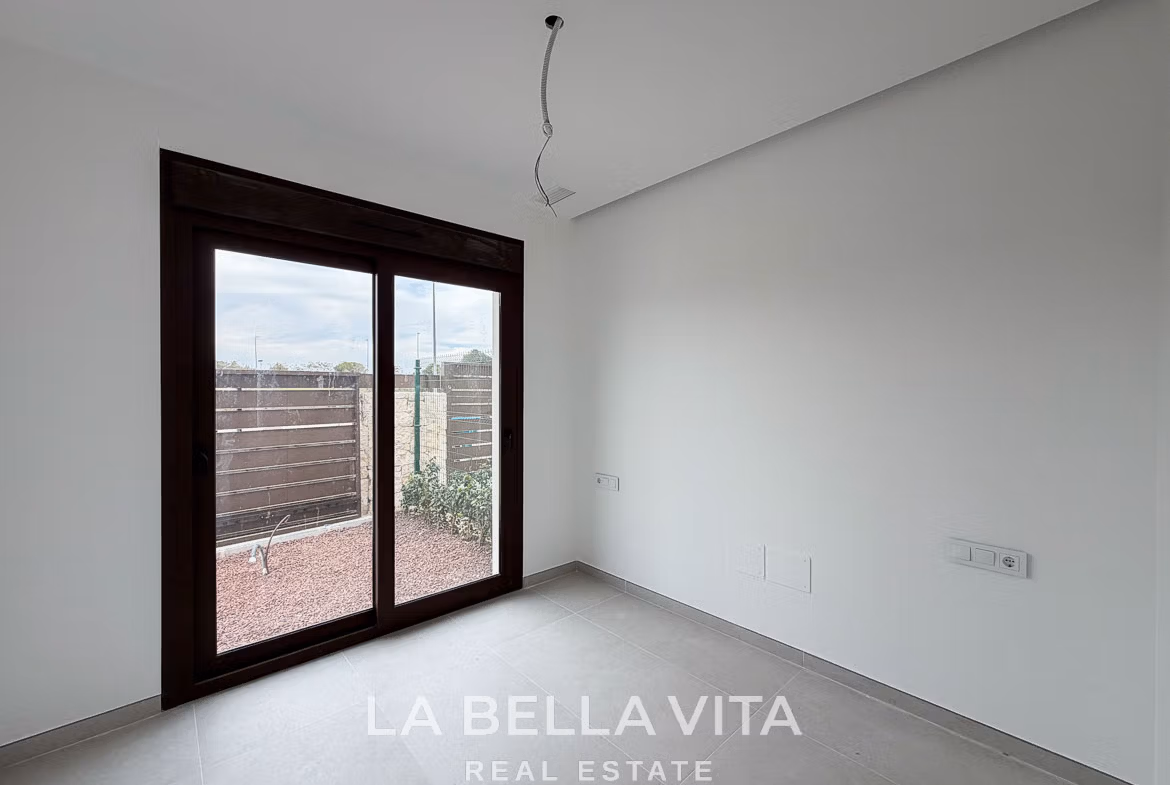 New Build Frontline Villas with Private Pool for Sale in Lo Romero Golf, Pilar de la Horadada