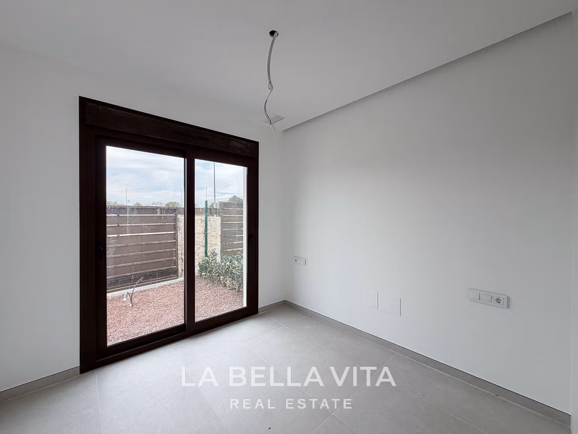 New Build Frontline Villas with Private Pool for Sale in Lo Romero Golf, Pilar de la Horadada