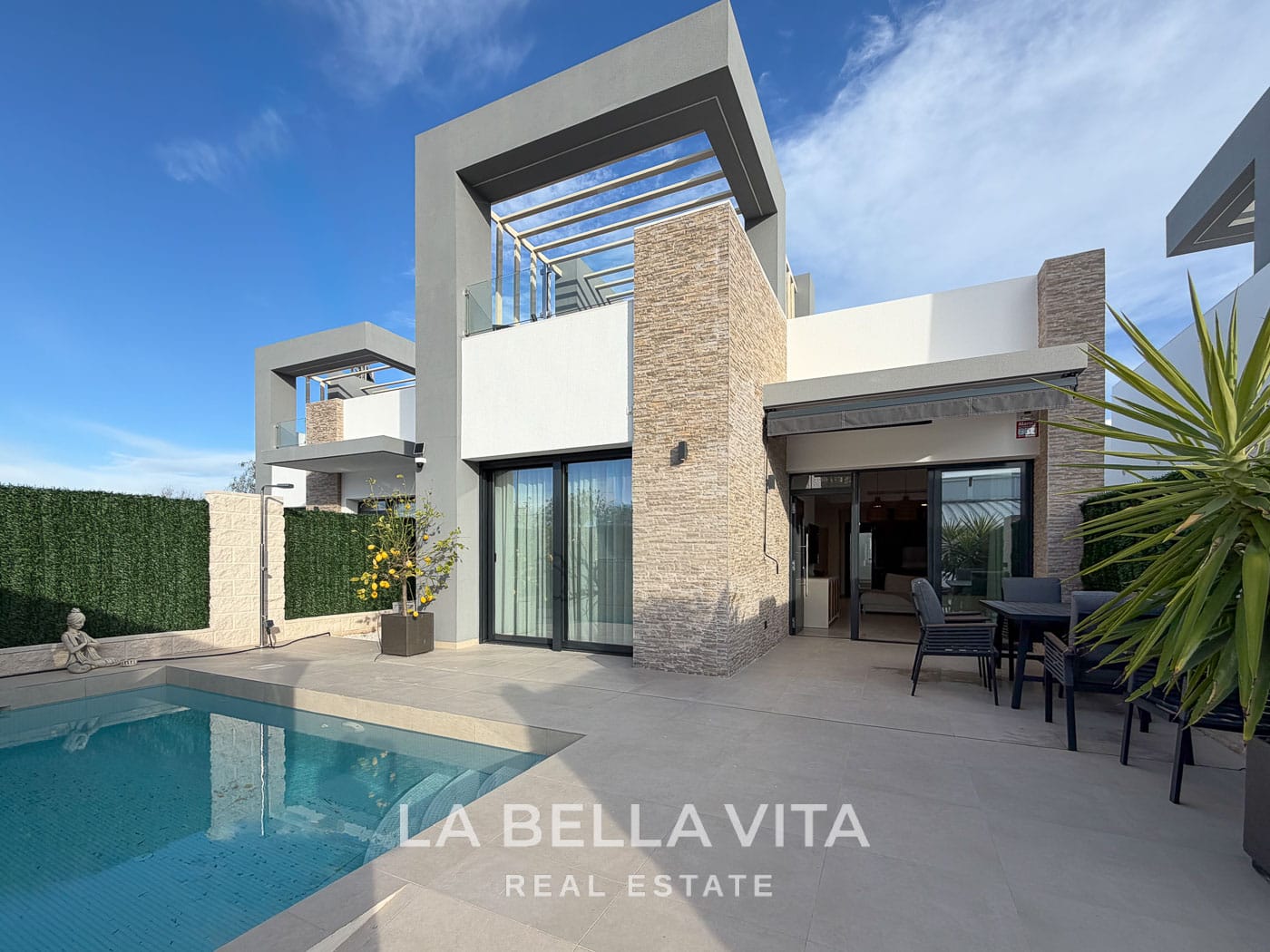 Modern Resale Villa Saito with private pool for sale in San Fulgencio, Costa Blanca South-02