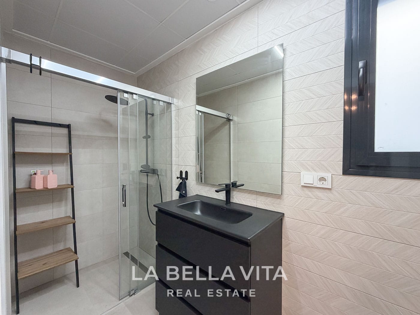 Modern Resale Villa Saito with private pool for sale in San Fulgencio, Costa Blanca South-39