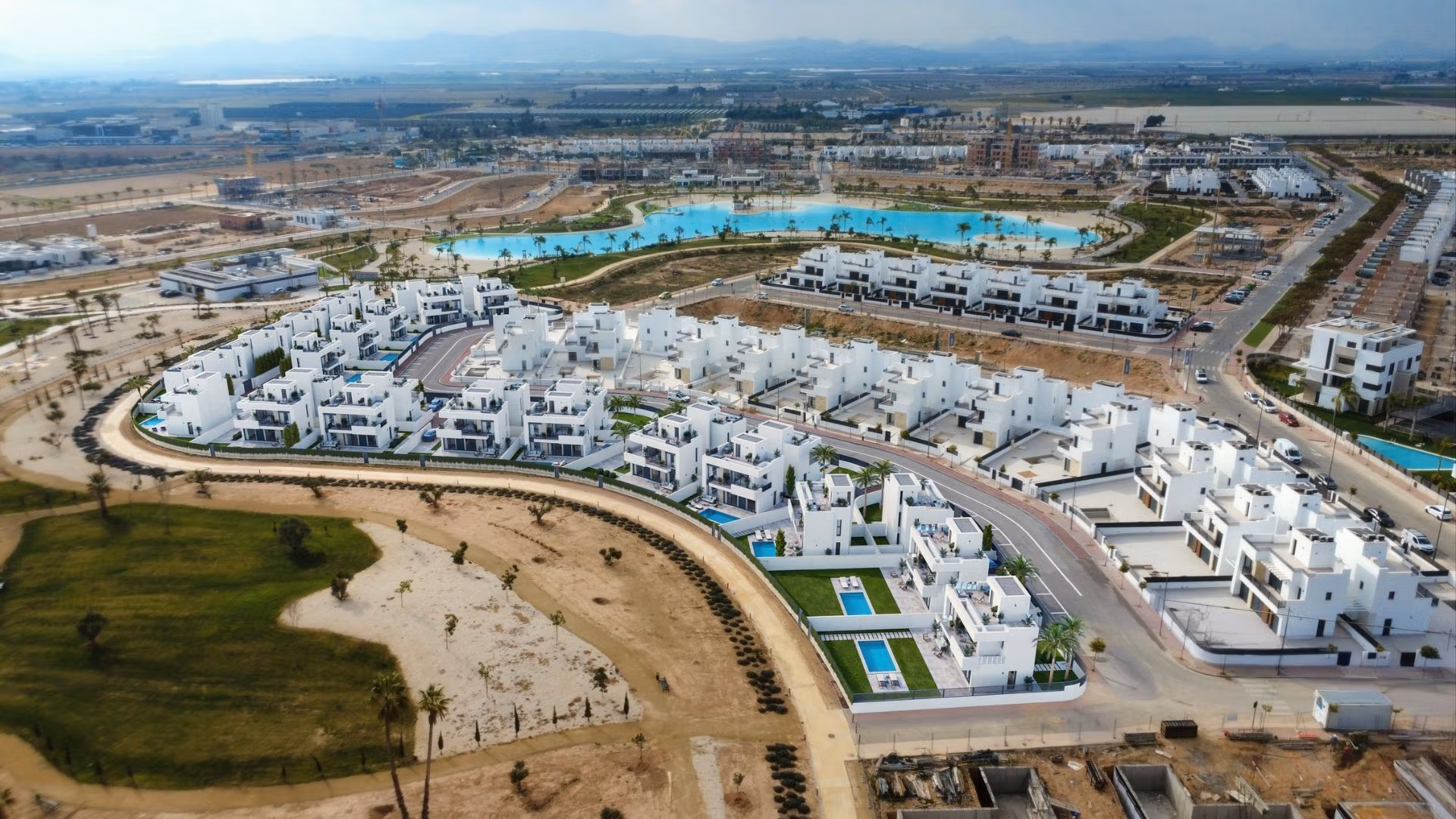 Nuove ville di lusso con seminterrato in vendita a Santa Rosalia Lake & Life Resort, Murcia