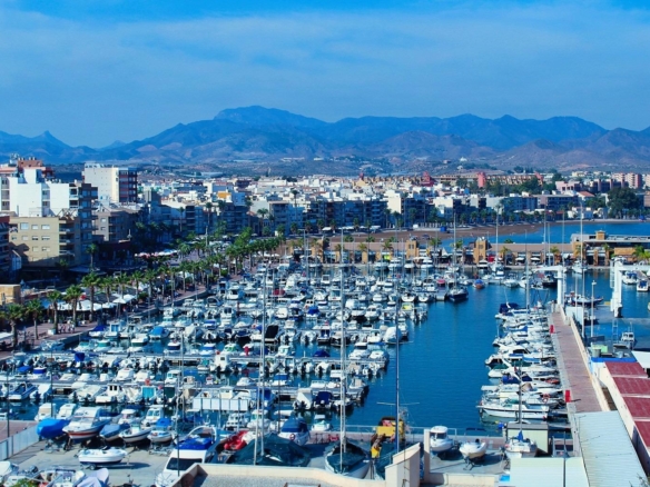 New Build Ground Floor and Top Floor Apartments for Sale in Fuente Álamo, Murcia