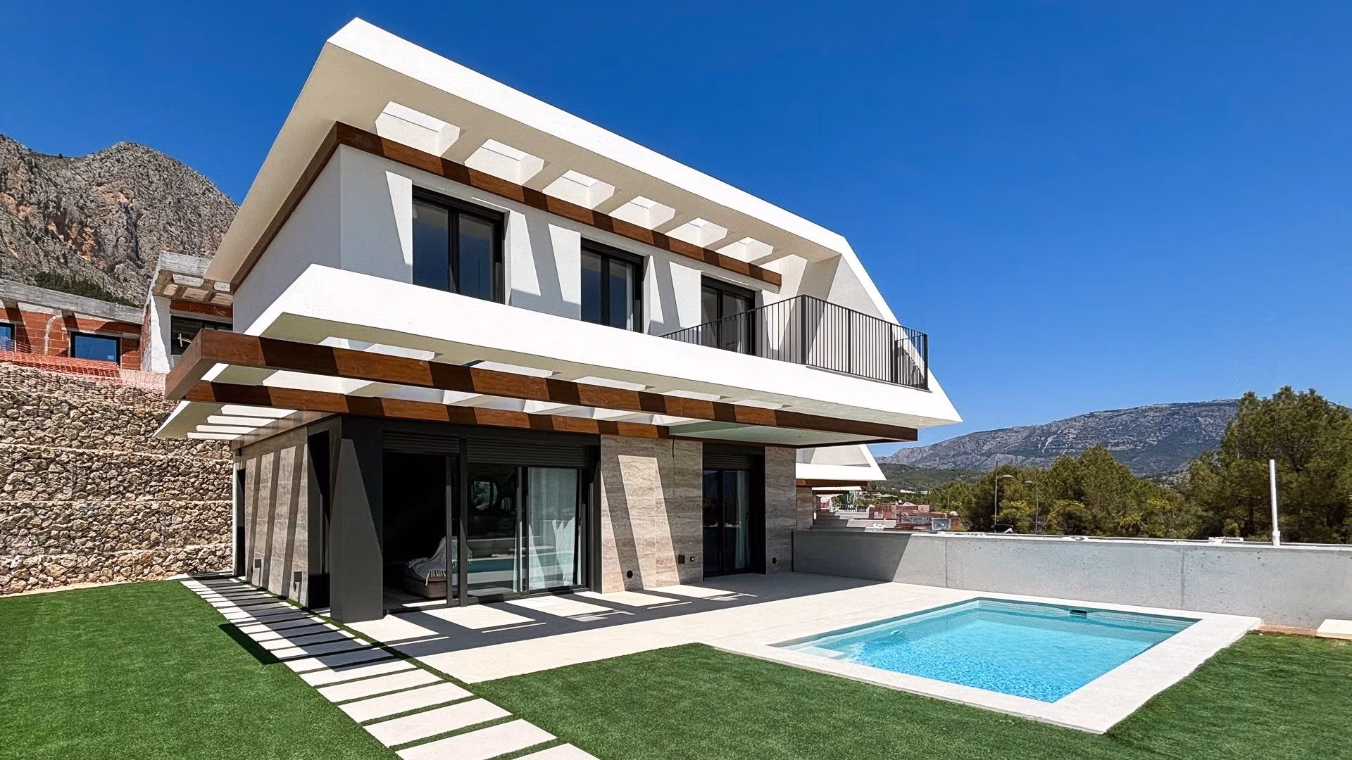 NEW BUILD VILLAS IN POLOP in PAU 1