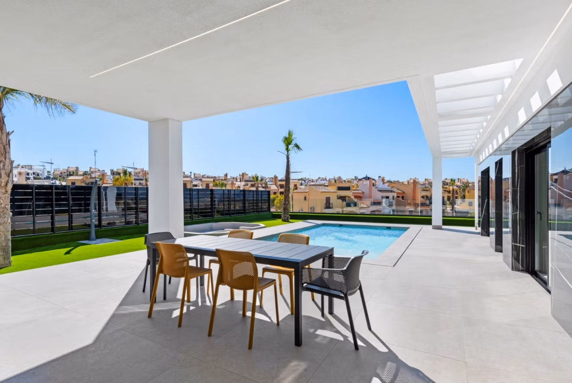 New Build Luxury Detached Villas for Sale in La Finca Golf, Algorfa