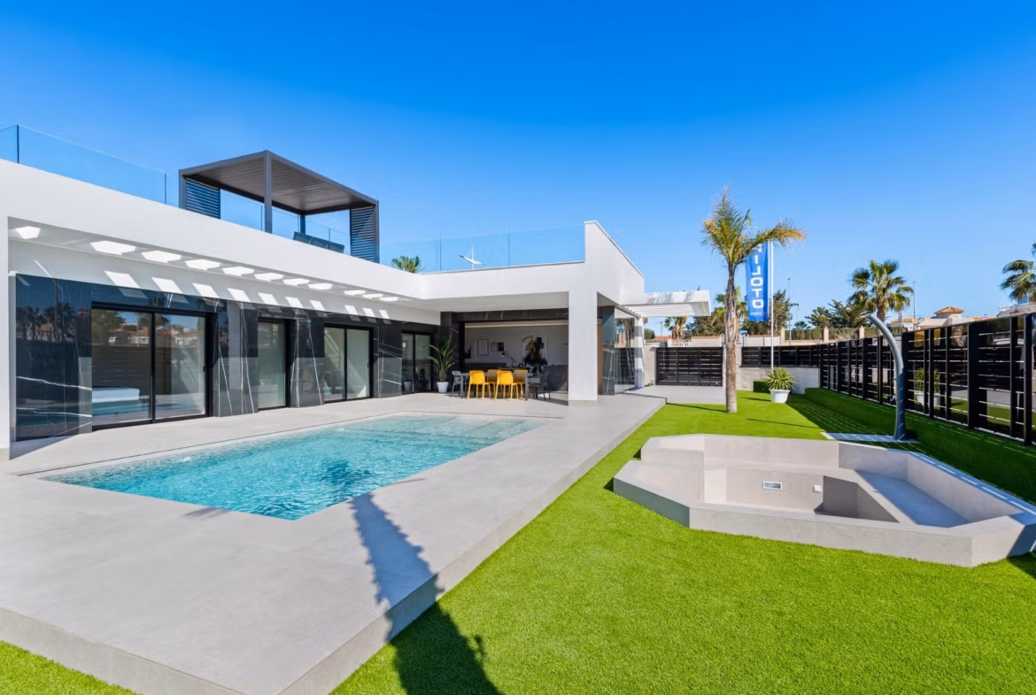New Build Luxury Detached Villas for Sale in La Finca Golf, Algorfa