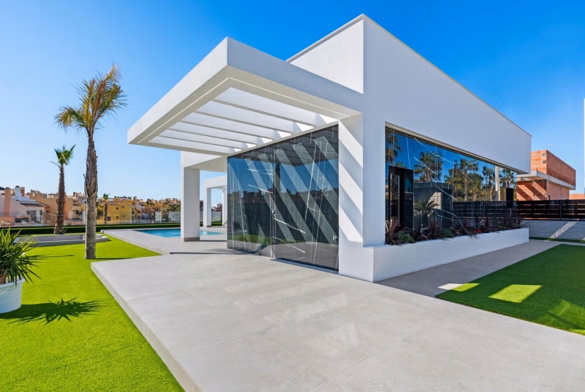 New Build Luxury Detached Villas for Sale in La Finca Golf, Algorfa