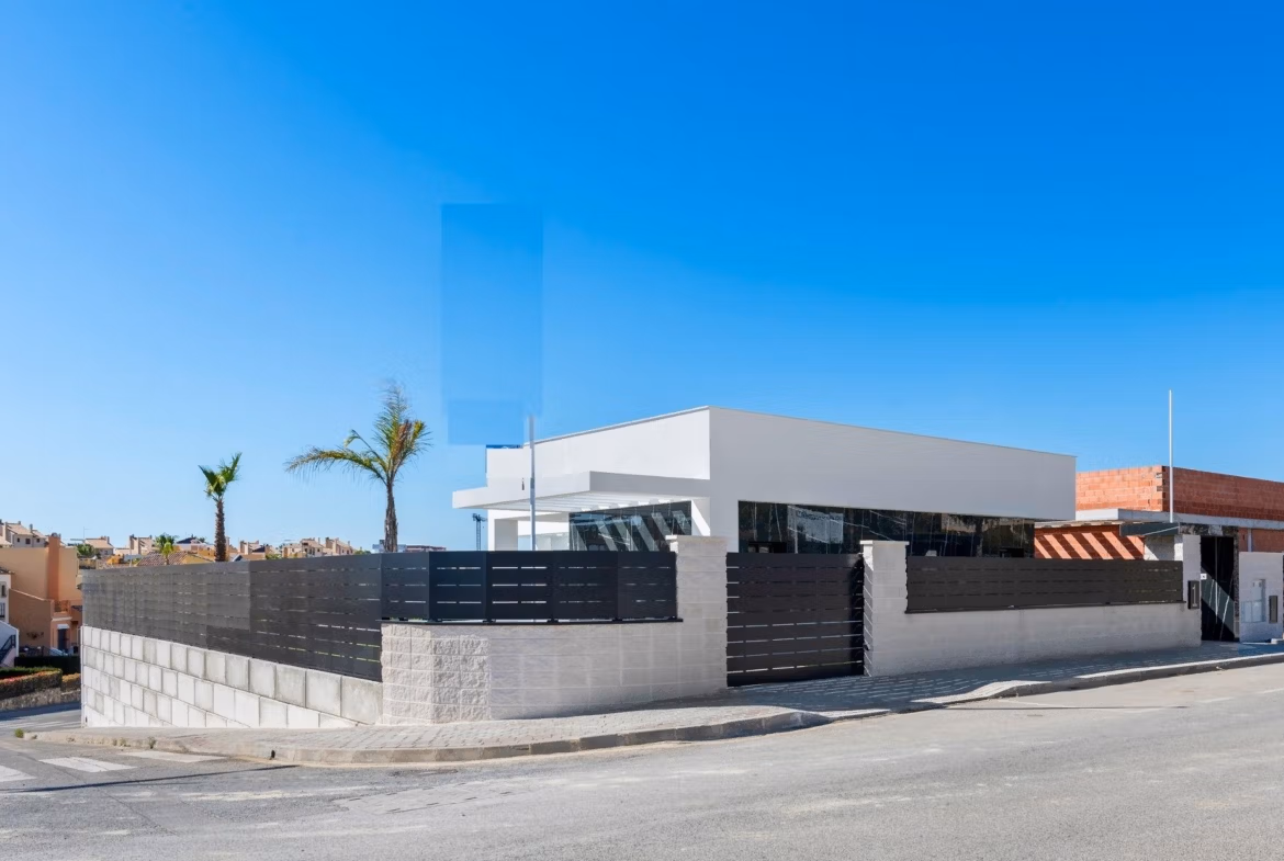 New Build Luxury Detached Villas for Sale in La Finca Golf, Algorfa