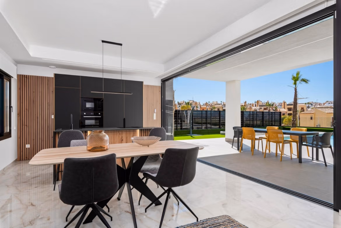 New Build Luxury Detached Villas for Sale in La Finca Golf, Algorfa