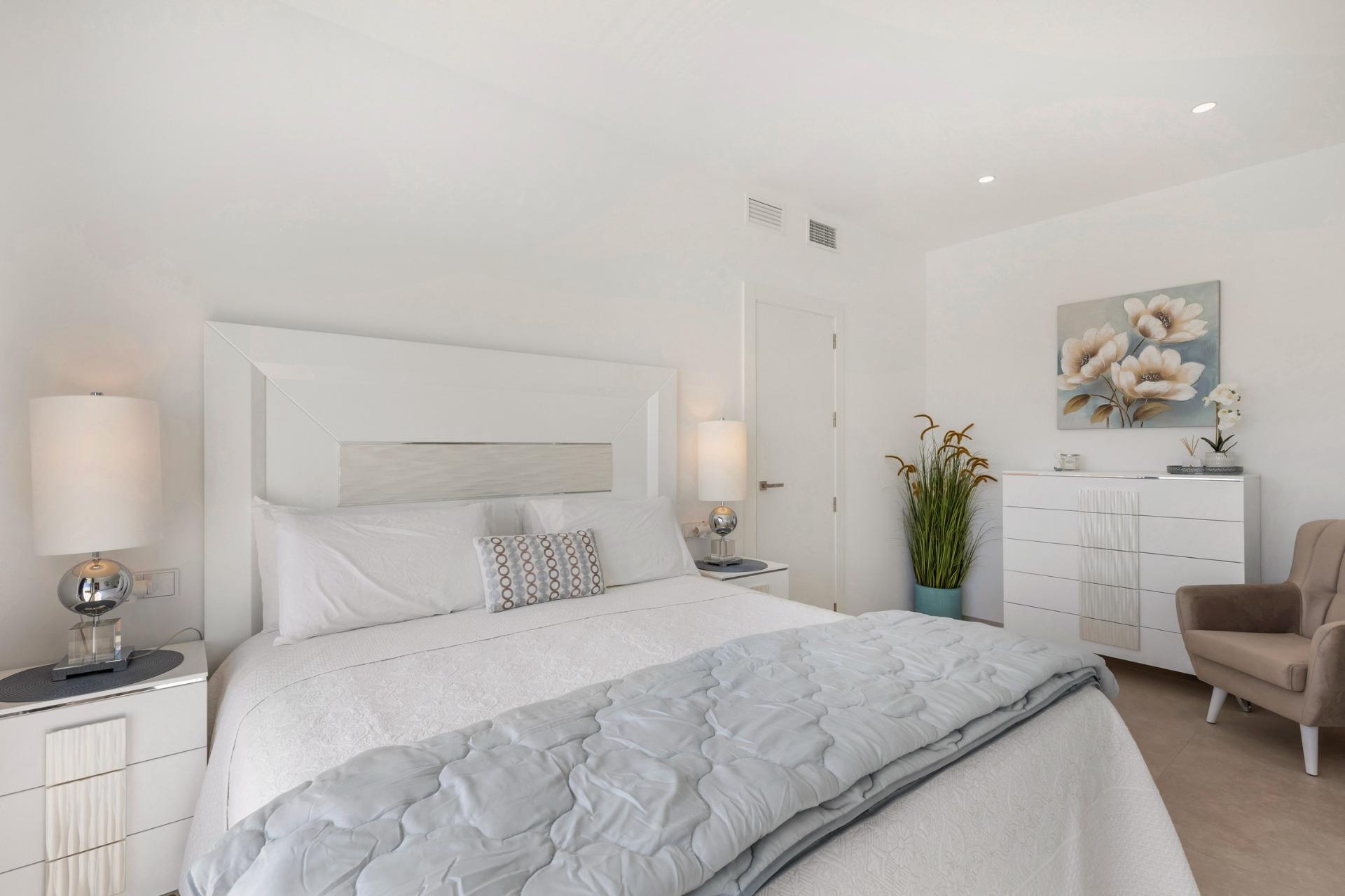 New-Build-Villas-with-Private-Pool-Near-La-Serena-Golf-in-Los-Alcazares-11