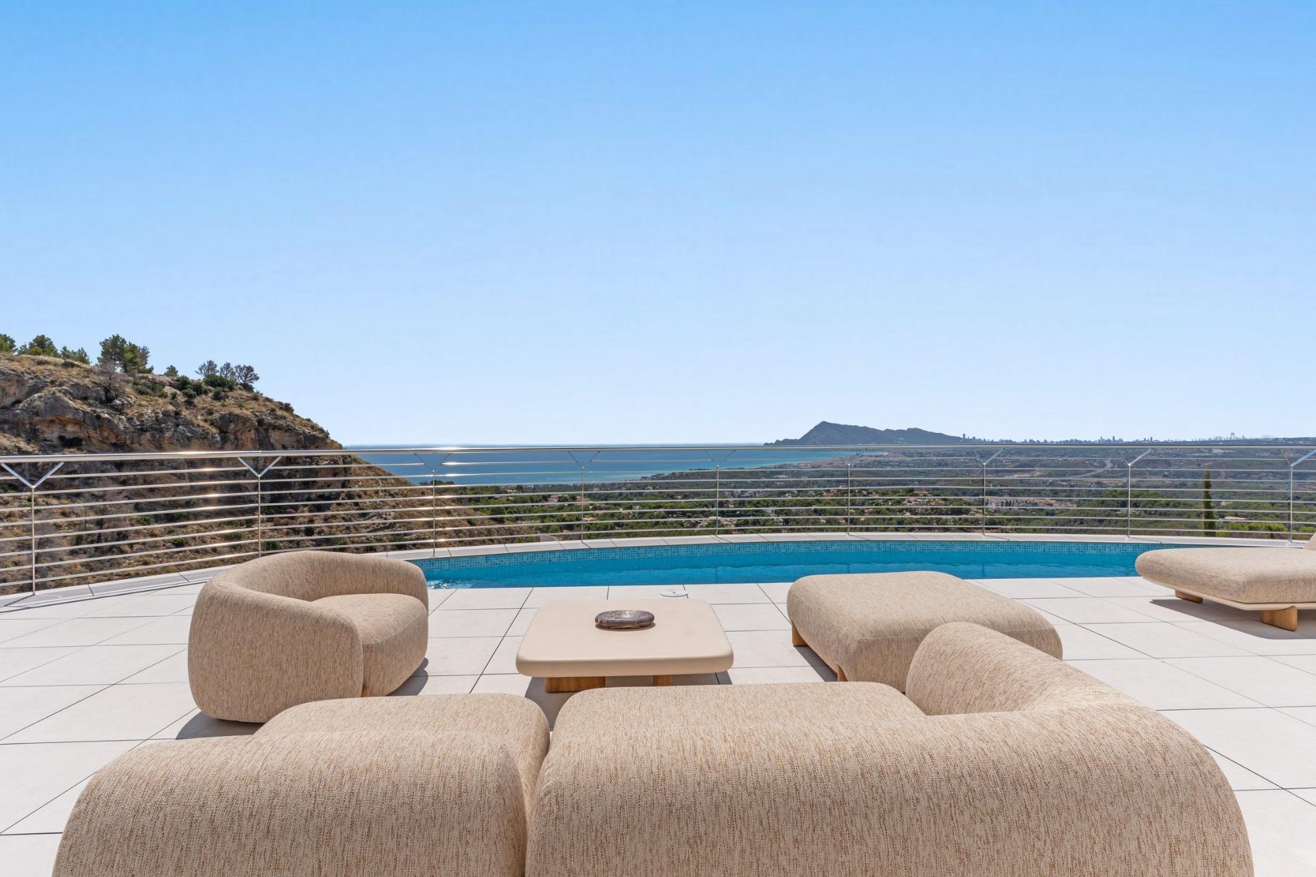 Luxury villa in Altea with sea views and a private swimming pool in Sierra Altea