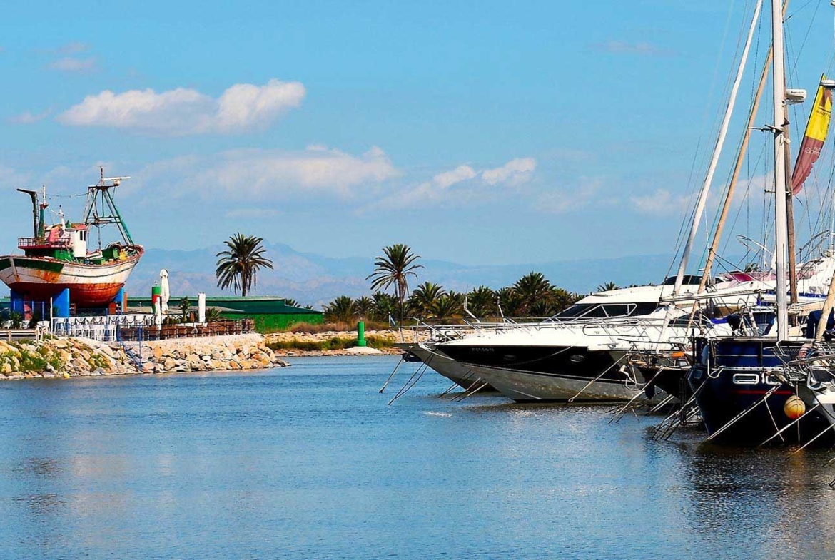 Modern-New-Build-Apartments-Near-the-Beach-and-Marina-in-Guardamar-del-Segura-9 Port in Guardamar del Segura