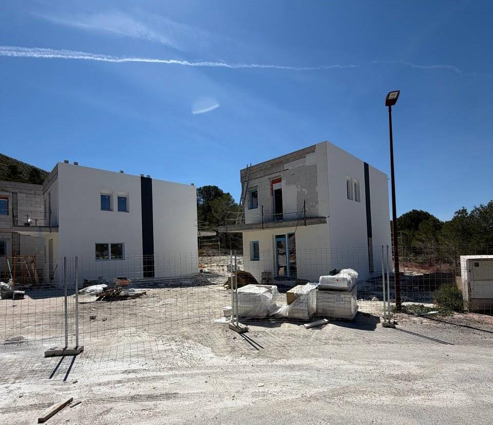 Modern New Build Villas in Finestrat with Private Pool Near Benidorm