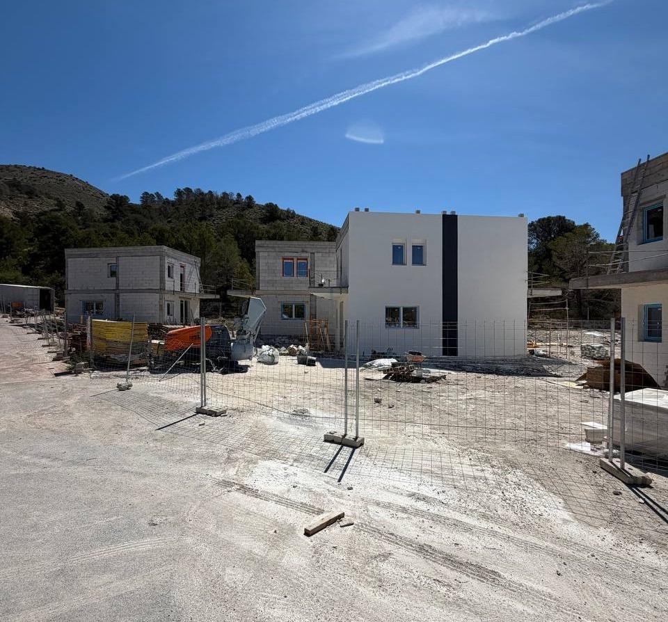 Modern New Build Villas in Finestrat with Private Pool Near Benidorm