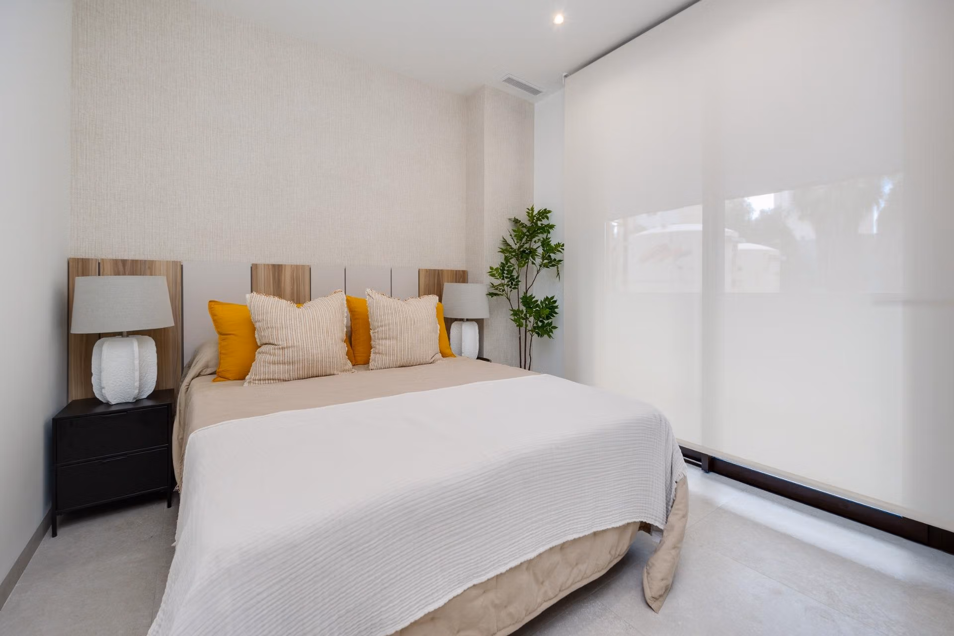 New Build Residential Complex of Apartments for Sale Near the Beach in Guardamar del Segura