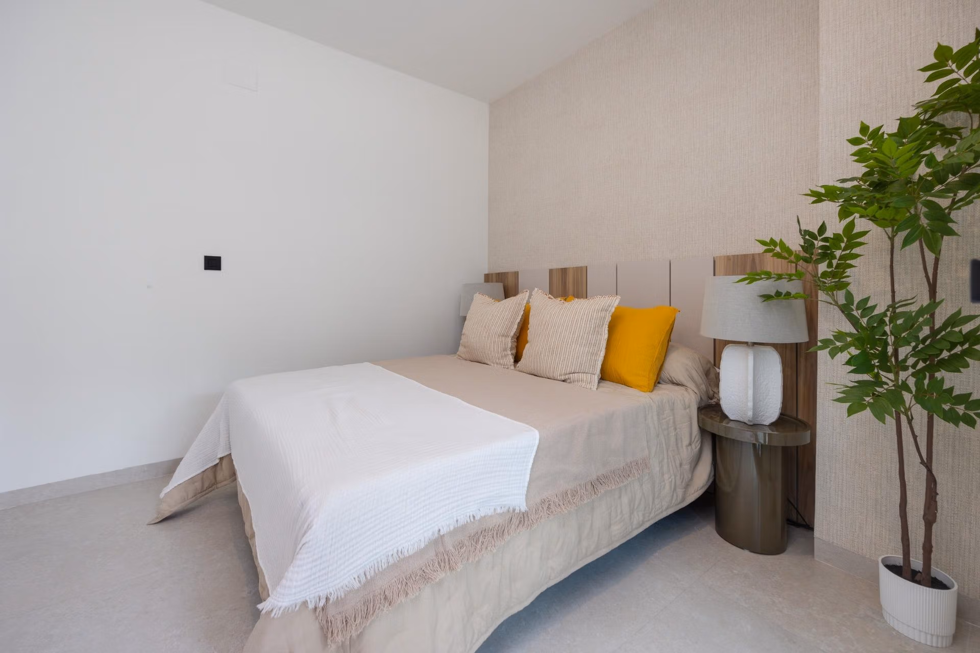New Build Residential Complex of Apartments for Sale Near the Beach in Guardamar del Segura