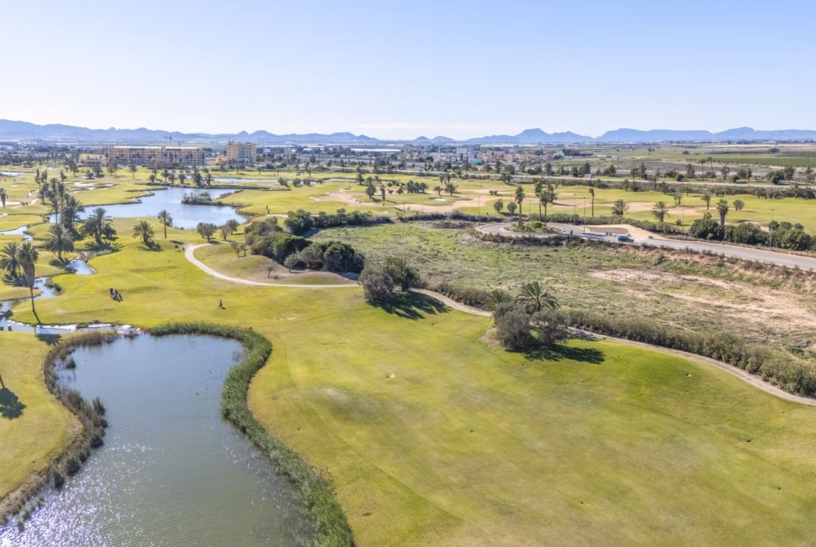 First Phase: New Build 2 and 3 bedroom Apartments for Sale in La Serena Golf, Los Alcázares