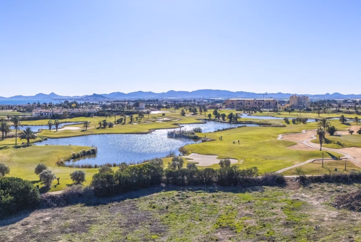 First Phase: New Build 2 and 3 bedroom Apartments for Sale in La Serena Golf, Los Alcázares