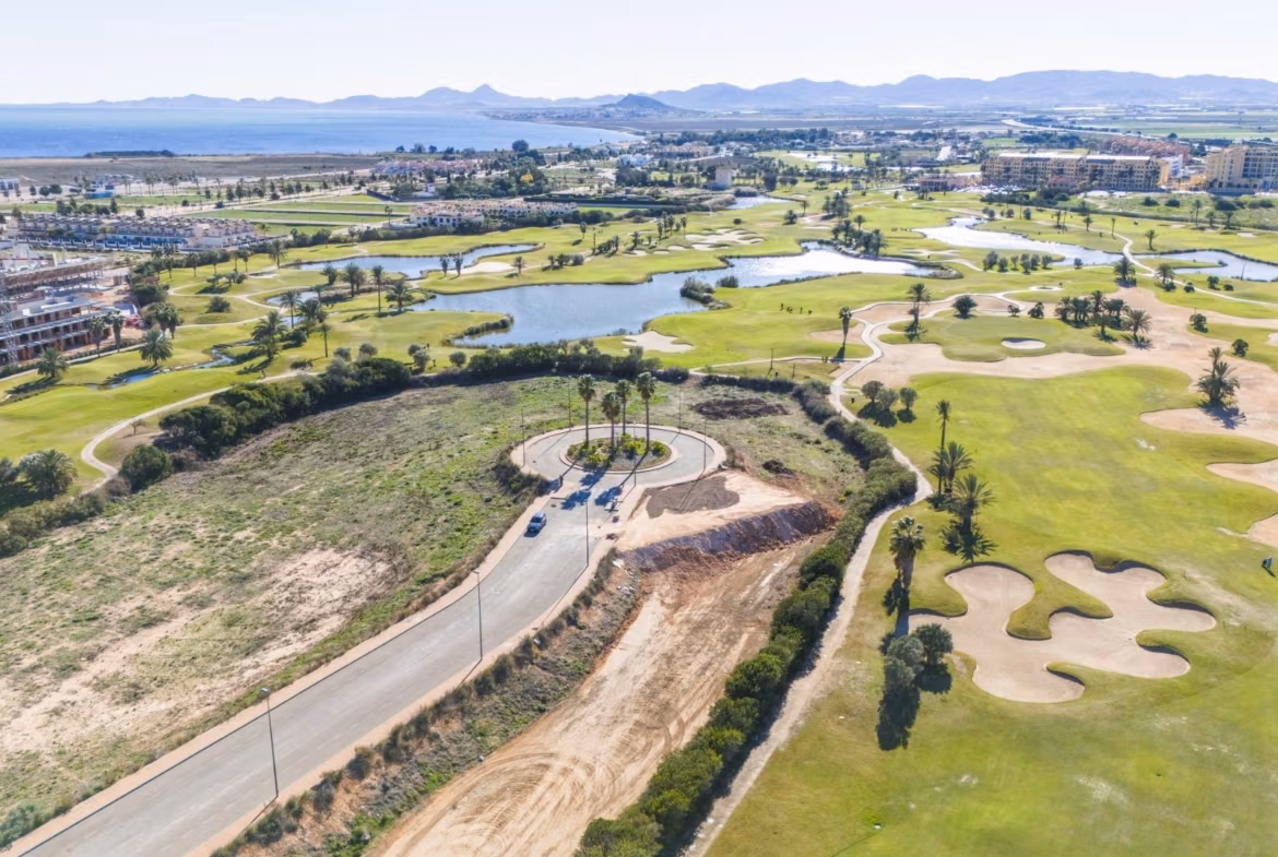 First Phase: New Build 2 and 3 bedroom Apartments for Sale in La Serena Golf, Los Alcázares