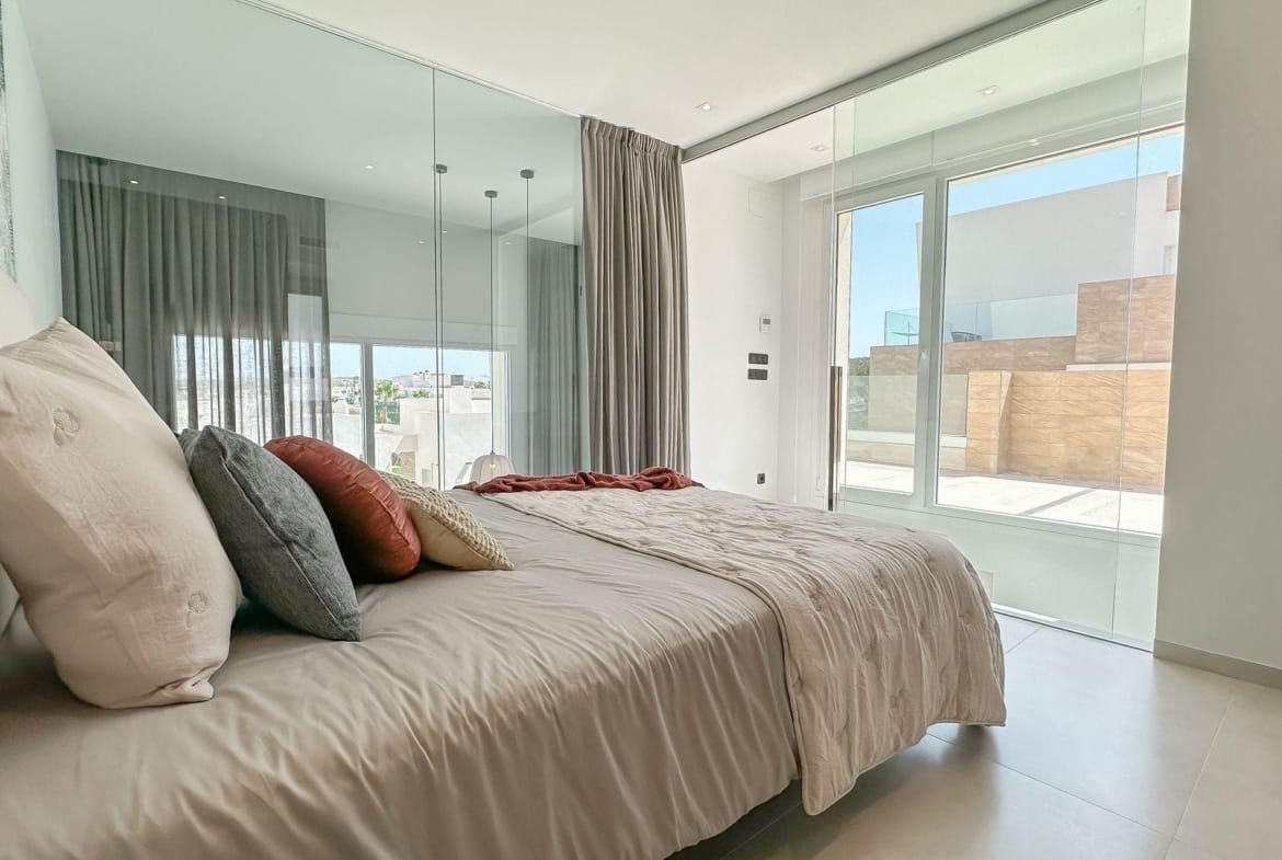 New-Build-Semi-Detached-Villas-with-Private-Pool-in-La-Finca-Golf-Resort-Algorfa-27