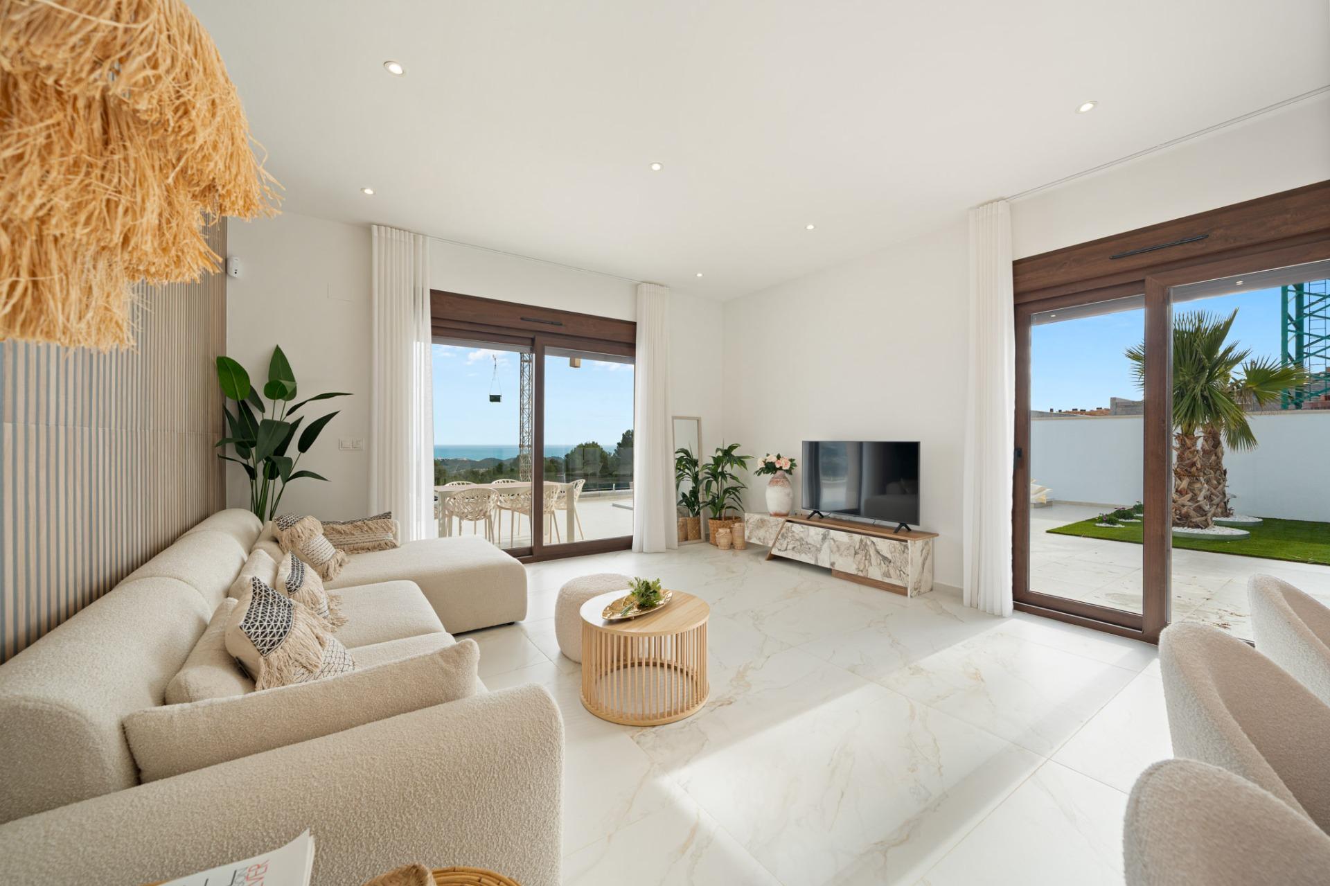 Impresionante villa de obra nueva con vistas al mar y piscina privada en venta en Polop