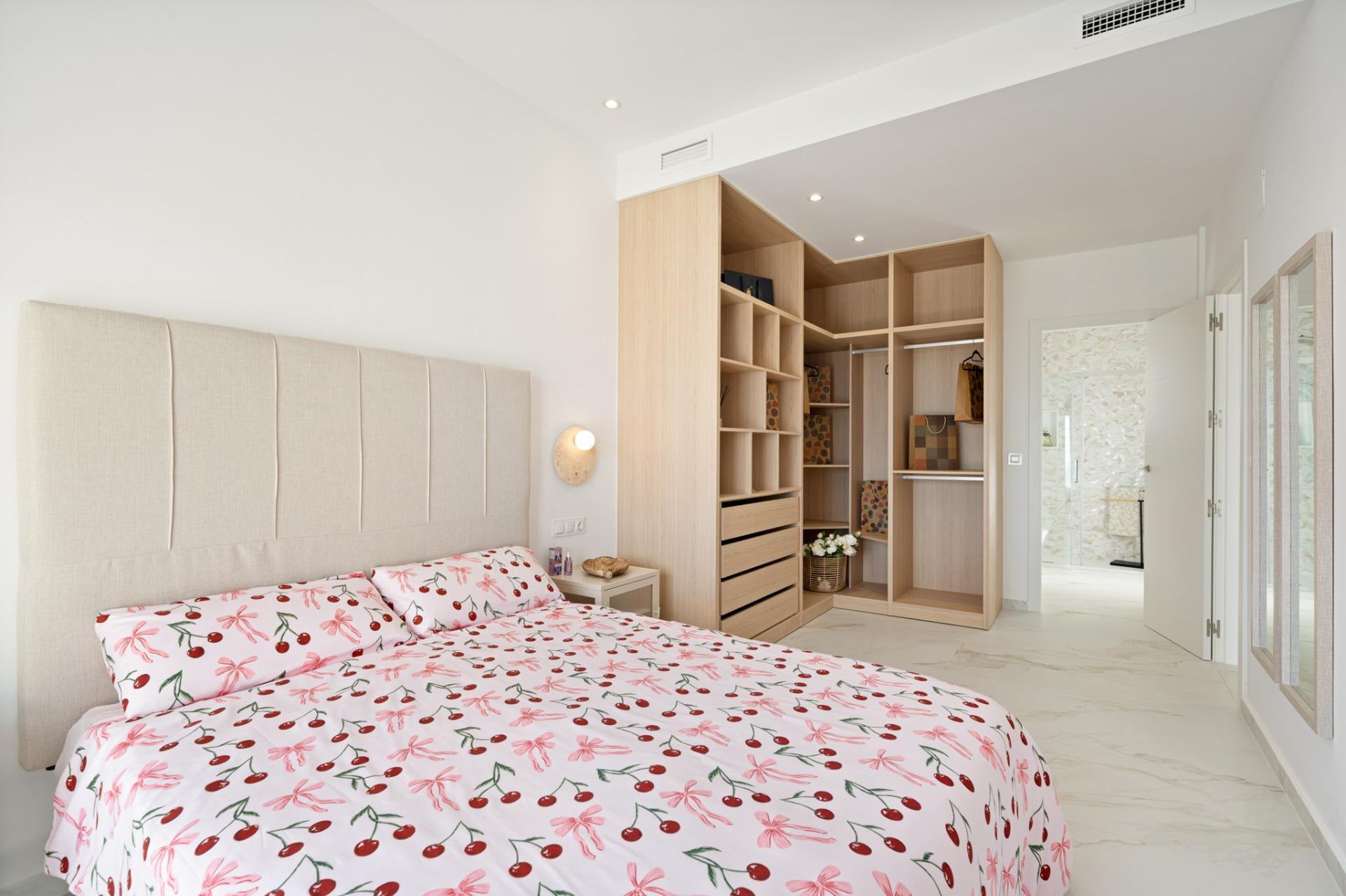Impresionante villa de obra nueva con vistas al mar y piscina privada en venta en Polop