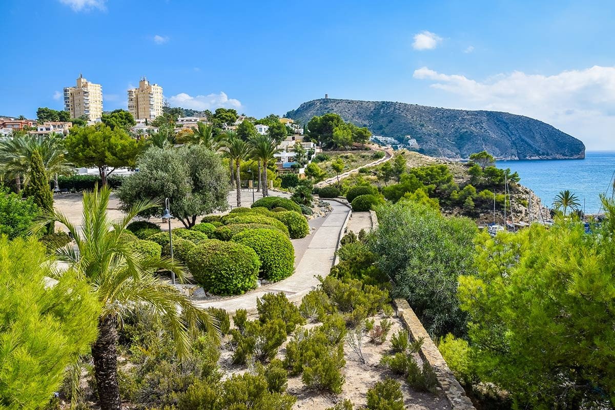 Architectural 5 Bedroom Luxury Villa with Sea Views for Sale in Moraira