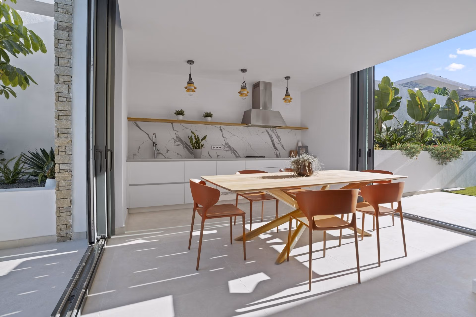 Luxury-New-Build-Villas-in-Rincon-de-Loix-Benidorm-with-Private-Pool-6 Просторная новая вилла с частным бассейном и подвалом на продажу в Rincón de Loix, Benidorm