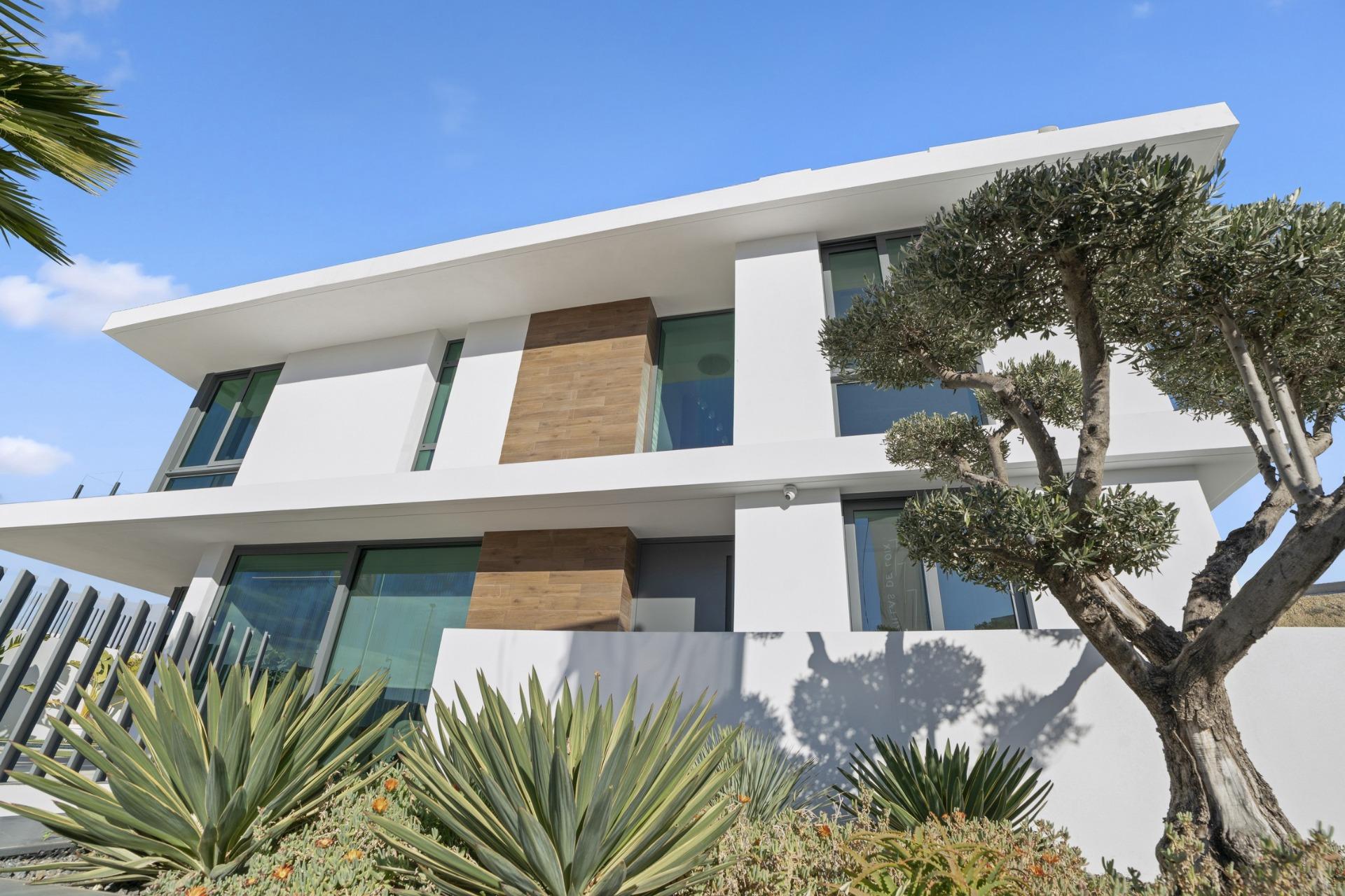 Luxury-New-Build-Villas-in-Rincon-de-Loix-Benidorm-with-Private-Pool-6 Grand 4 Bedroom New Build Villa with Private Pool and Basement for Sale in Rincón de Loix, Benidorm