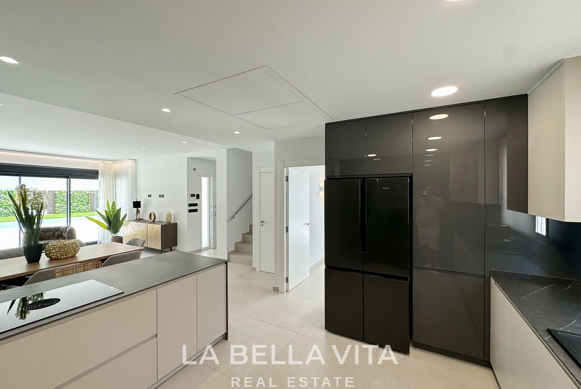 Luxury Villa with private pool by the beach for sale in Campoamor, Orihuela Costa – 10