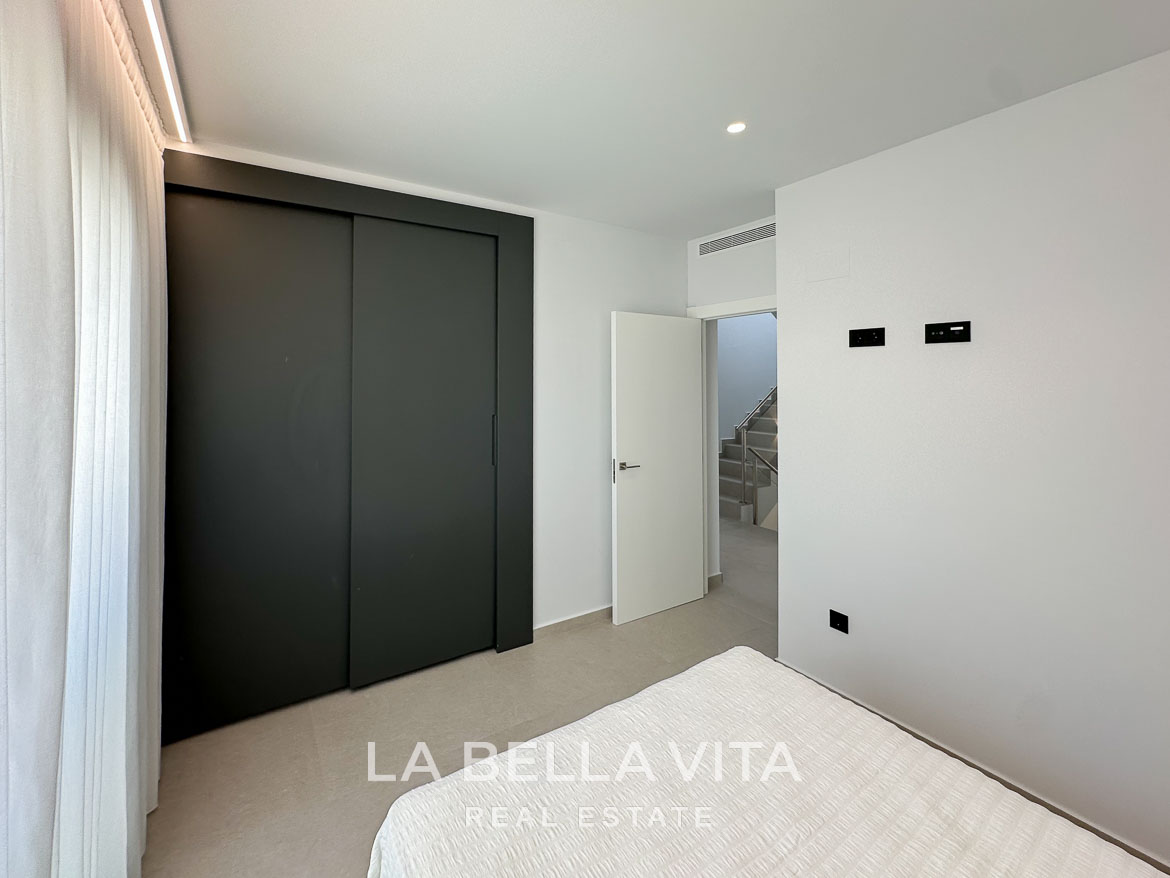 Luxury Villa with private pool by the beach for sale in Campoamor, Orihuela Costa – 17 Impressive 4 Bedroom New Build Villa with Private Pool for Sale 250m from the Beach in Campoamor