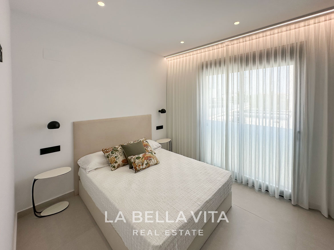 Luxury Villa with private pool by the beach for sale in Campoamor, Orihuela Costa – 18 Impressive 4 Bedroom New Build Villa with Private Pool for Sale 250m from the Beach in Campoamor