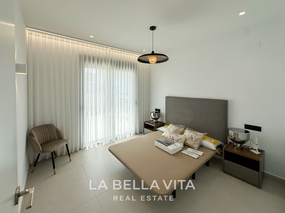 Luxury Villa with private pool by the beach for sale in Campoamor, Orihuela Costa – 20 Impressive 4 Bedroom New Build Villa with Private Pool for Sale 250m from the Beach in Campoamor