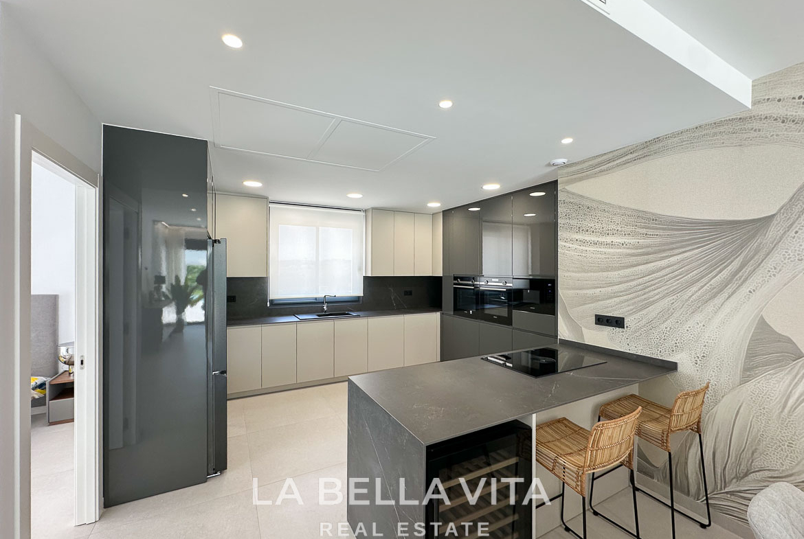 Luxury Villa with private pool by the beach for sale in Campoamor, Orihuela Costa – 8